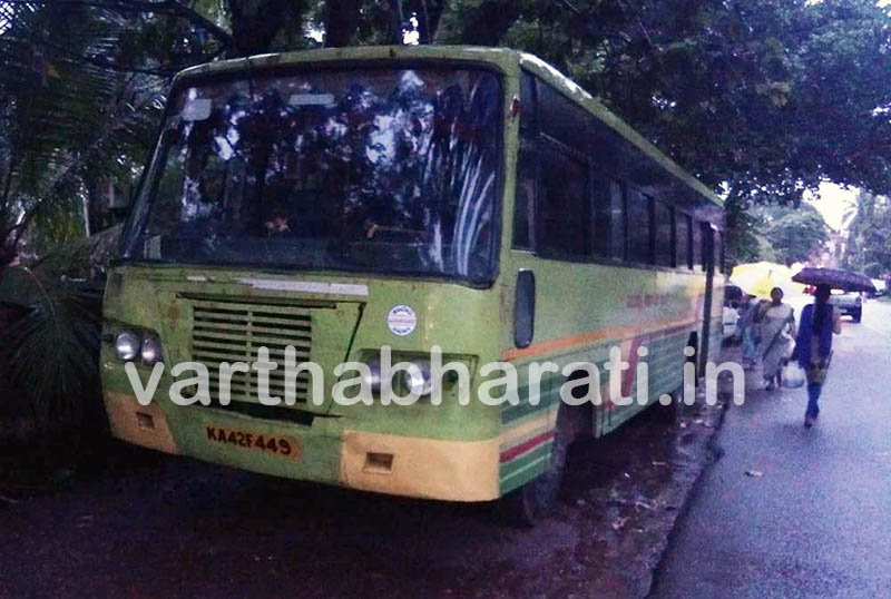 ಬಸ್‌ನಲ್ಲಿ ಬಾಲಕಿಯ ಸಾಮೂಹಿಕ ಅತ್ಯಾಚಾರ: ಮೂವರು ಕೆಎಸ್ಸಾರ್ಟಿಸಿ ಸಿಬ್ಬಂದಿಯ ಬಂಧನ; ಕೋರ್ಟ್‌ಗೆ ಹಾಜರು